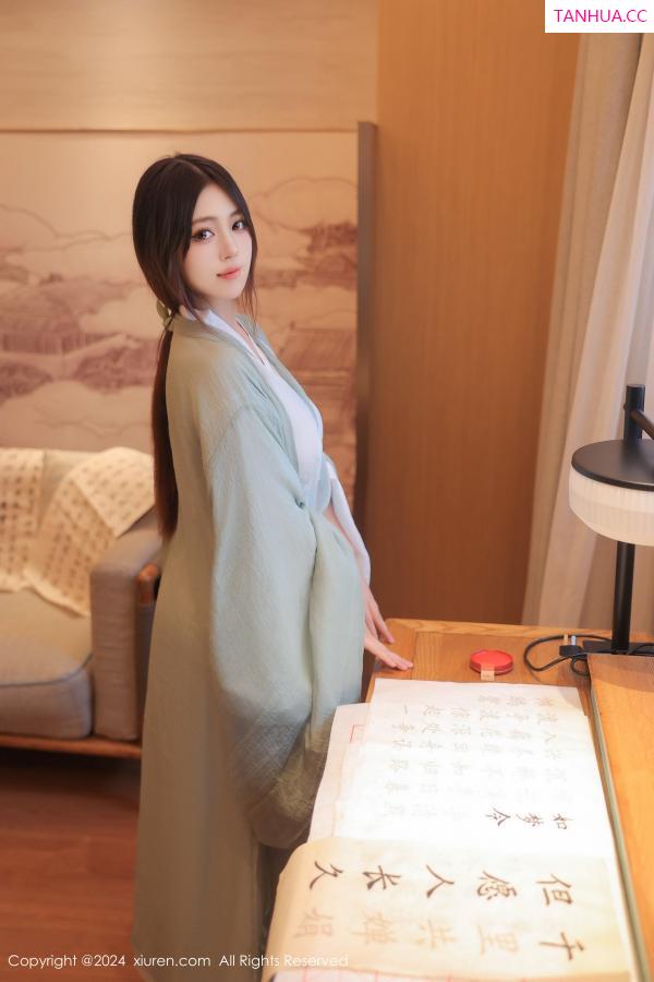   [XiuRen]高清写真图 2024.07.30 No.8937 蛋蛋宝 丝袜美腿第9张图片